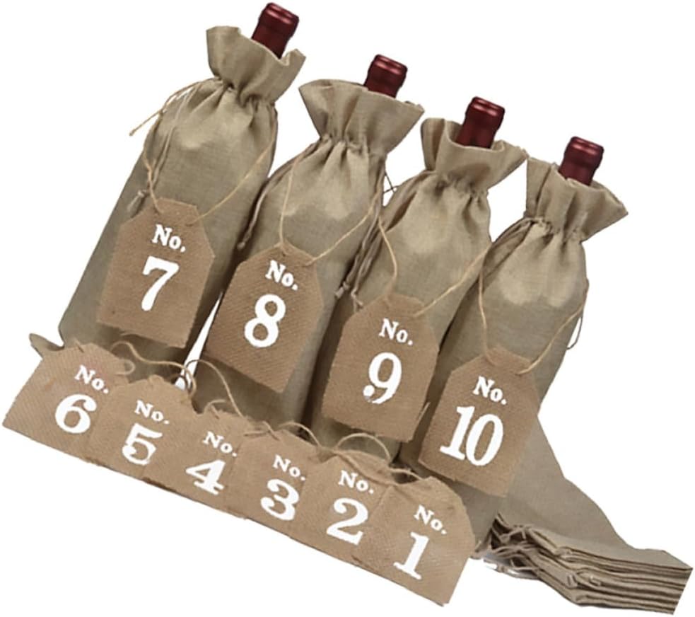 HOLIDYOYO 20pcs Khaki Burlap Wine Bottle Bags with Drawstrings and Numeral Hanging Tags, Reusable Wine Bottle Covers for Wedding and Birthday Party Favor Decoration