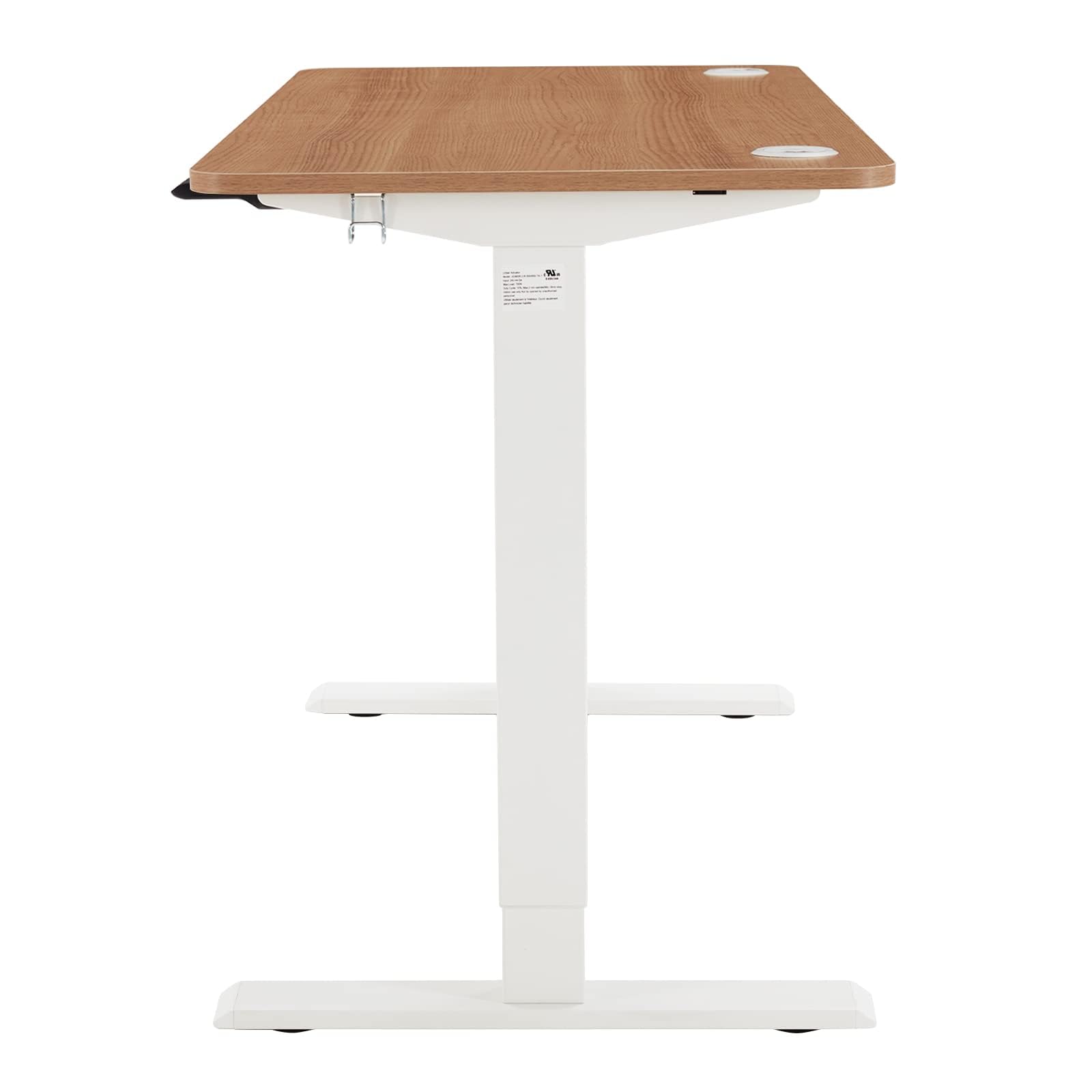 Amazon Basics Sitz-Steh-Schreibtisch, elektrisch höhenverstellbar, 120 x 60 cm, ergonomisch, mit einfacher Bedienung, Tischplatte aus Buchenholz, weißer Rahmen