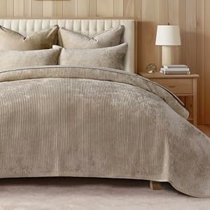 EVERGRACE Velvet Quilt Set King Size, Luxurious Soft Quilted Bedding Sets, Lightweight Velvet Comforter for All Season, Striped Channel Bedspread Coverlet with 2 Shams, Urban Taupe