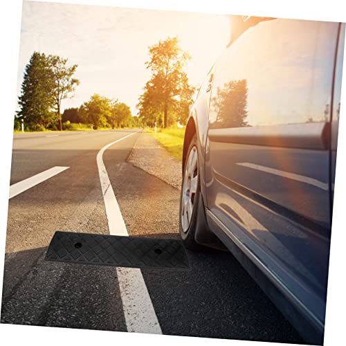 Rampa para bordillo de entrada pesada de plástico BESTYASH con tornillos, antideslizante, para exteriores, para automóviles, motocicletas y bicicletas, apta para garajes, muelles de carga, aceras y estacionamientos miniatura 7