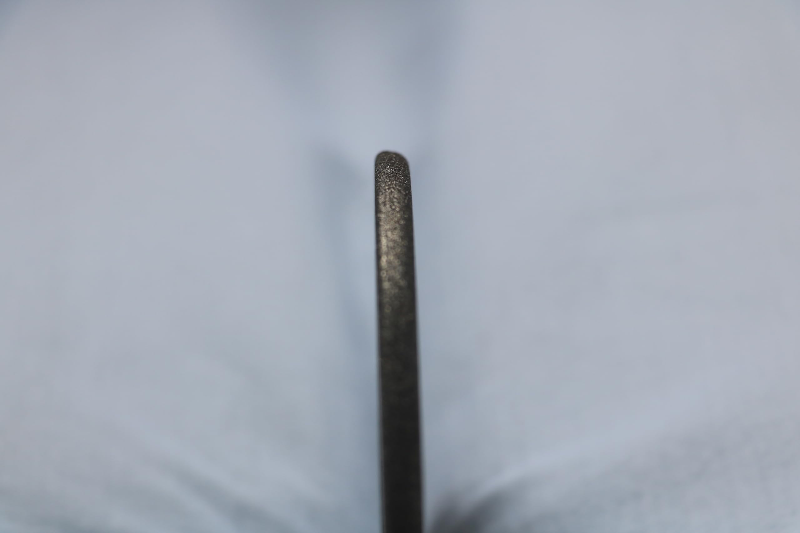 Ściernica do piły taśmowej CBN, średnica 14,5 cm × 0,63 cm grubość × 1,58 cm otwór trzpienia, do ostrzenia brzeszczotów pił taśmowych