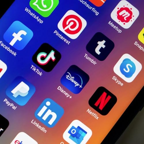 Next month's teen social media ban to be challenged in the High Court Titelbild