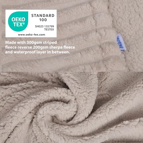ZAKAPAWS Waterproof Pet Blanket for Large Dogs & Cats - Reversible Calming Plush, Washable Furniture Cover for Couch, Bed, Car Seat, Blocks Leaks, Stains & Pet Fur (Line, 30"x40") — view 2
