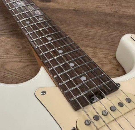 未開封！Mooer GTRS S800 ホワイト ローズウッド指板 MOOER GTRS S800