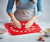 Im Handumdrehen werden sie geschnitten, gefüllt, gerollt, goldfarben. Der Croissantier ist genial von Einfachheit und Schnelligkeit. Es macht 16 Croissants gleich, gefüllt, bereit zum Einpacken in nur wenigen Minuten
