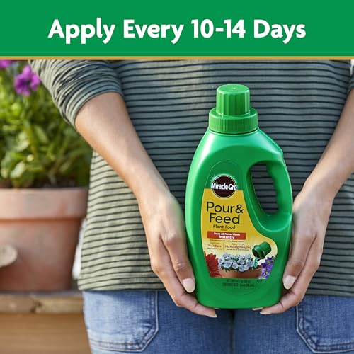 Miracle-Gro Pour & Feed Plant Food, 32 fl. oz. - image 7