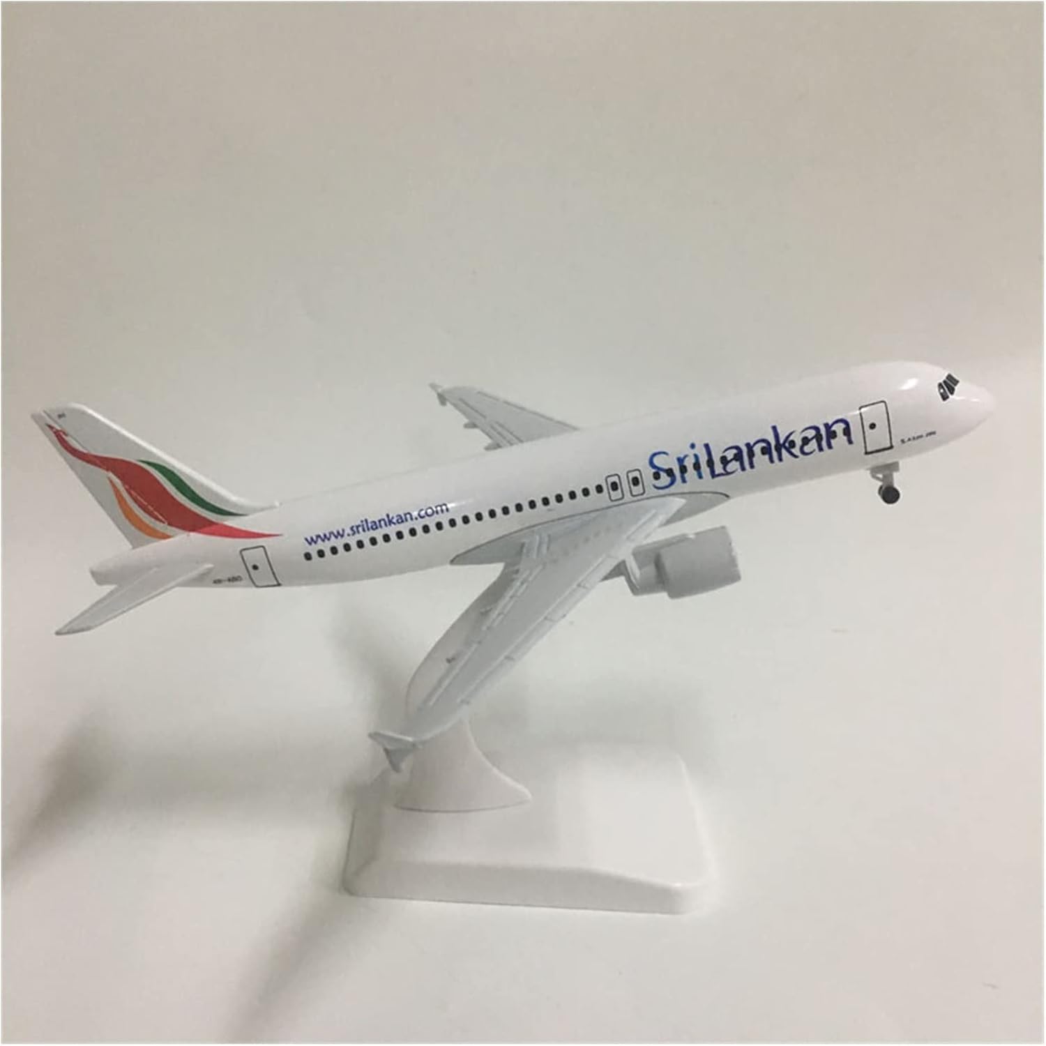 20cm for Sri Lanka Airbus A320 Fly Aircraft Model 1:300 Die Cast Metal Toy Gift Collection Hobby Playgame Kit