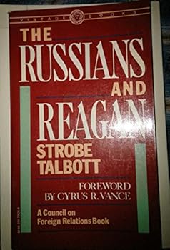 Paperback The Russians & Reagan Book