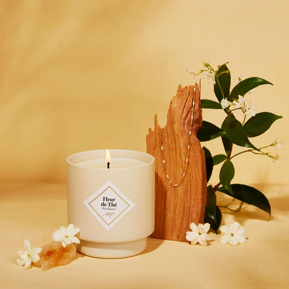 MY JOLIE CANDLE - Bougie Bijou Parfumée Fleur de Thé - Bracelet doré en acier inoxydable avec perles crèmes - Cadeau parfait pour Noël et anniversaire - Cire à base végétale - Made in France