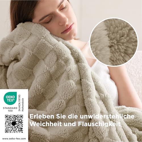 BEDSURE Kuscheldecke Flauschig - Fleecedecke & Wolldecke, Sofadecke, Schachbrettmuster Tagesdecke, Weiche Warme Karierte Decken für Zimmer Deko, Wohn- & Kuscheldecken, Hellbraun, 150 x 200 cm