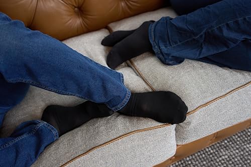 Image of EvoNation Men & Women Knee High 20-30 mmHg Graduated Compression Cotton Socks - Firm Pressure Compression Garment