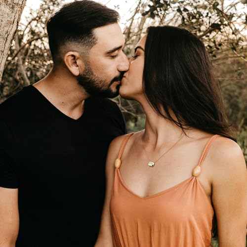 LEONIDS 2 Carat Emerald Cut Moissanite Necklace for Women | D Color VVS1 Clarit 925 Sterling Silver 14K Gold Pendant Necklace | Birthday Jewelry Gifts for Her Mom Wife3