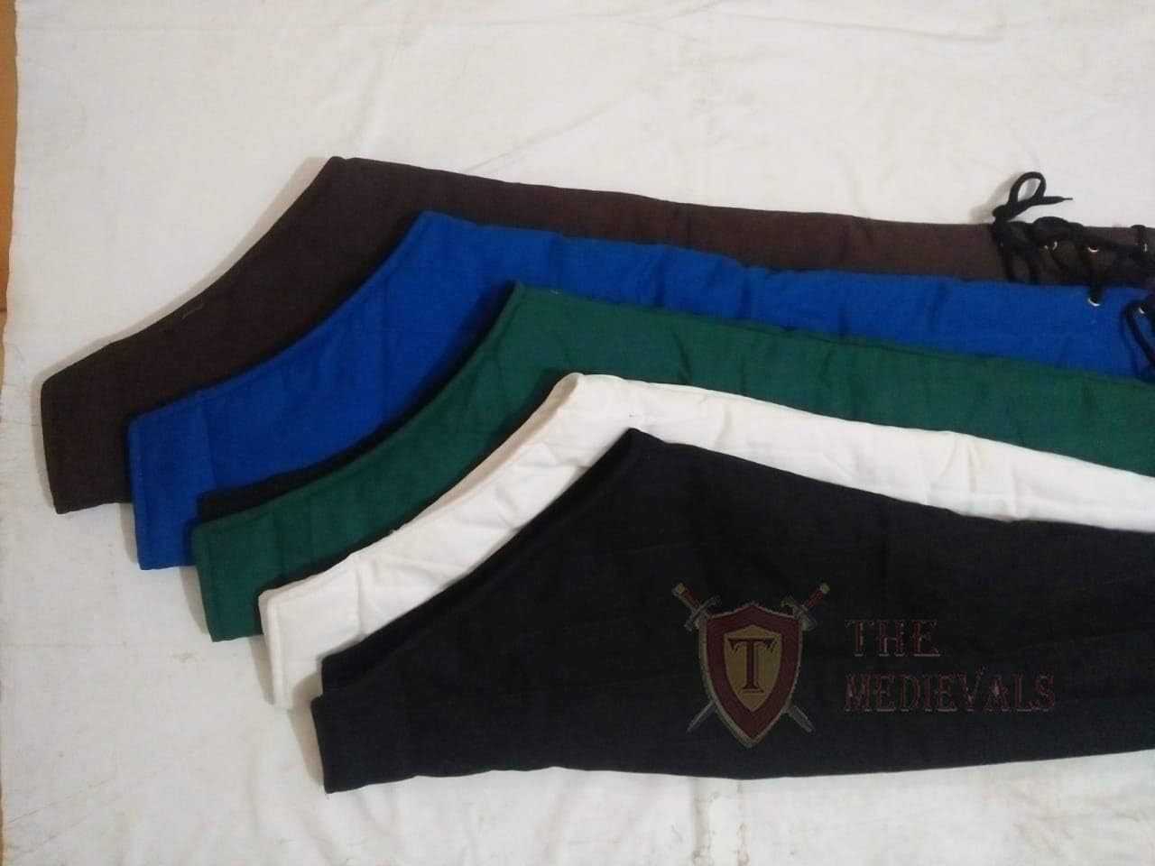 THE MEDIEVALS Lagging Thick Padded Chausses Lower Under Gambeson Hauberk SCA Armor, Red - Belt Waist Ajustable 36-52" Length 40"