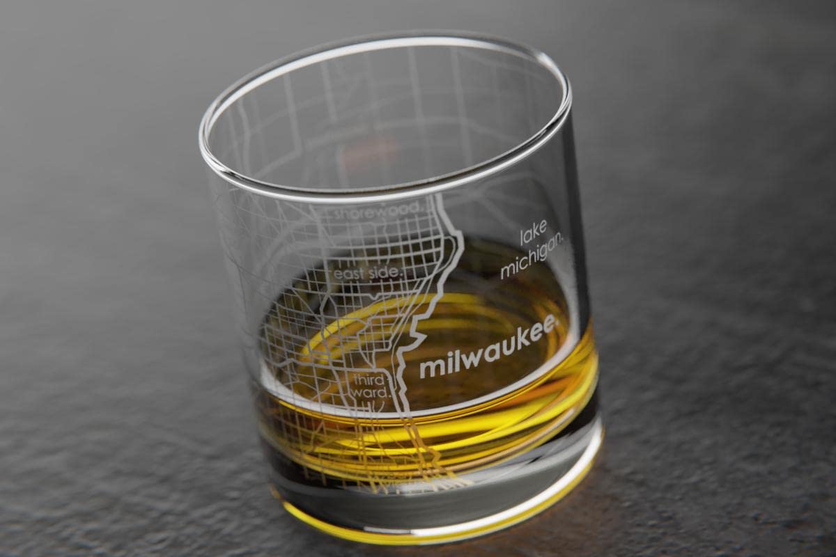 Well Told Engraved Milwaukee Wisconsin Map Rocks Glass, Old Fashioned Whiskey Glass (11 oz, Clear) Etched Whiskey Glass, Gifts For Whiskey Lovers