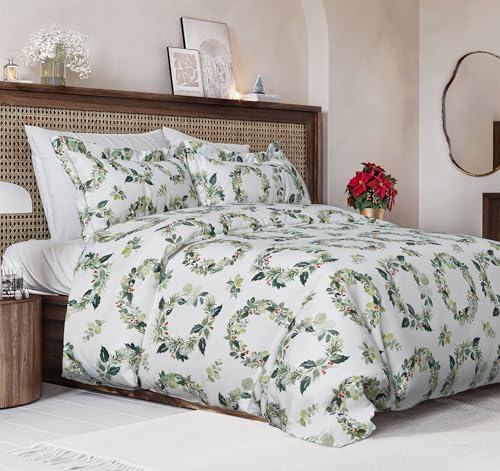 Image of CGK Unlimited Christmas Duvet Cover King Size - 104 x 90, Holiday Wreath