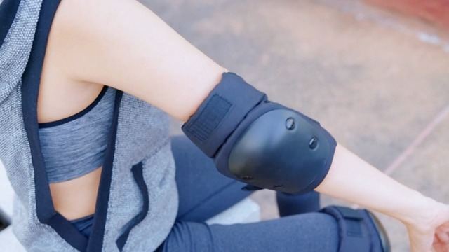 Protective Gear Set for Kids/Boys/Girls/Toddlers Knee Pads Elbow Pads Wrist Guards Adjustable Strap for Skateboarding Inner Skateboard Cycling Skating Bike BMX Scooter 6pcs in 1