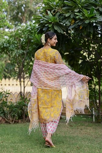 Image of Yashika Women's Cotton Blend Floral Regular Kurta Go-to Ethnic Ensemble: Elevate Your Everyday Look with Our Printed Kurti Pant Dupatta Sets