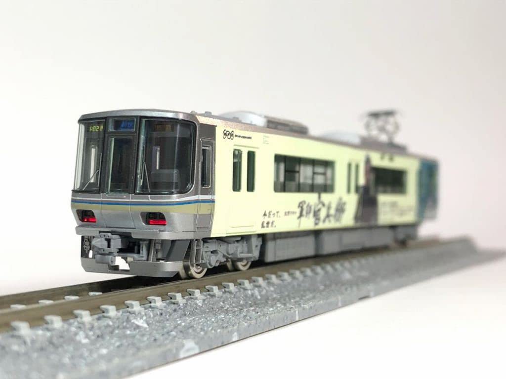 はとむぎページ Amazon.co.jp: TOMIX 98327 加工品 223系 軍師 黒田官兵衛ラッピング 8