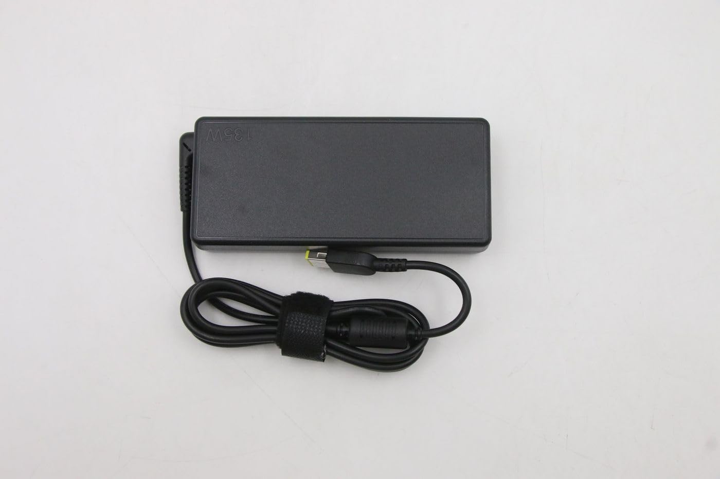 Lenovo Sparepart: 135W AC Adapter Charger for notebooks, FRU5A10V03255 notebooks