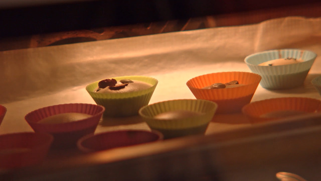 24 Moules à Cupcakes Mini Arc-en-Ciel En Silicone - Anti-Adhésif Réutilisables Pour Friteuse à Air Et Four