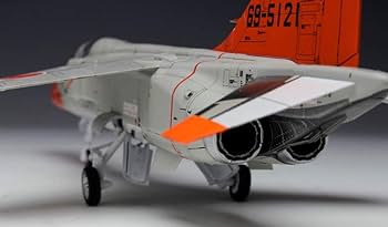Amazon | プラッツ 1/72 航空自衛隊 練習機 T-2 前期型 パイロット