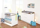 Hochwertige Pinolino Qualität; Material: Dekor weiß und Dekor Nussbaum mit Echtholzstruktur, Maße Kinderbett: L 145 cm, B 75 cm, H 89 cm, Lattenrost 3-fach höhenverstellbar (von 27 cm auf 40 cm und 55 cm), Maße Wickelkommode: B 115 cm, T 76 bzw. 47 cm, H 96 cm (Wickelhöhe 90 cm), Lieferumfang umfasst ein Kinderbett inklusive Umbauseiten und eine breite Wickelkommode, Montage erforderlich