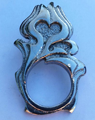 BIKER SUNGLASSES HOLDER PIN FLAME HEART