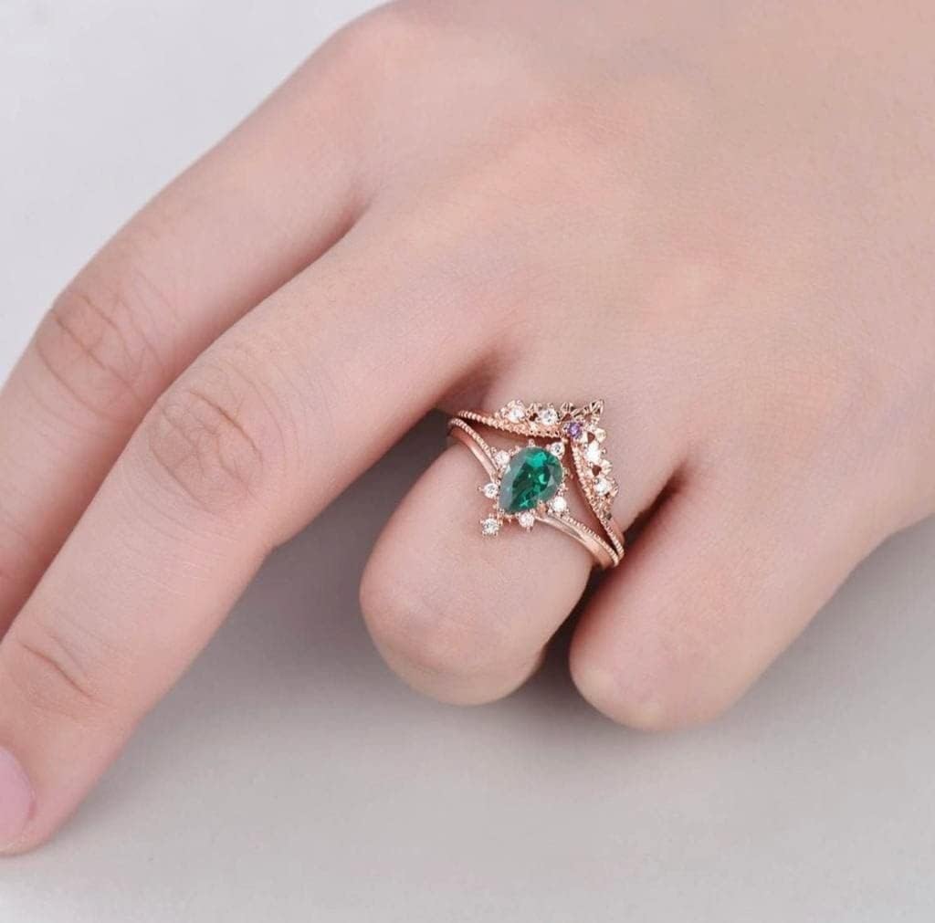 Vintage pear shape natural green emerald engagement ring set Unique rose gold wedding ring Dainty diamond promise ring set 2 pcs anniversary ring set