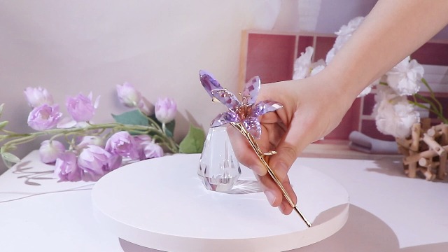 Fleur De Lys En Cristal K9 Avec Vase - Cadeau Élégant Pour Femme, Maman Ou Mariage