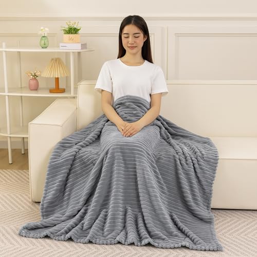 Couverture chaude LSC pour vos soirées cocooning devant la télé sur le canapé