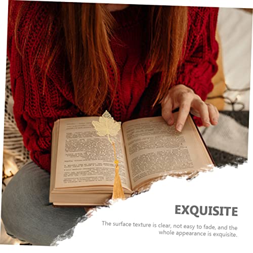 Marque-page pompon Lurrose en laiton pour vos moments lecture cocooning