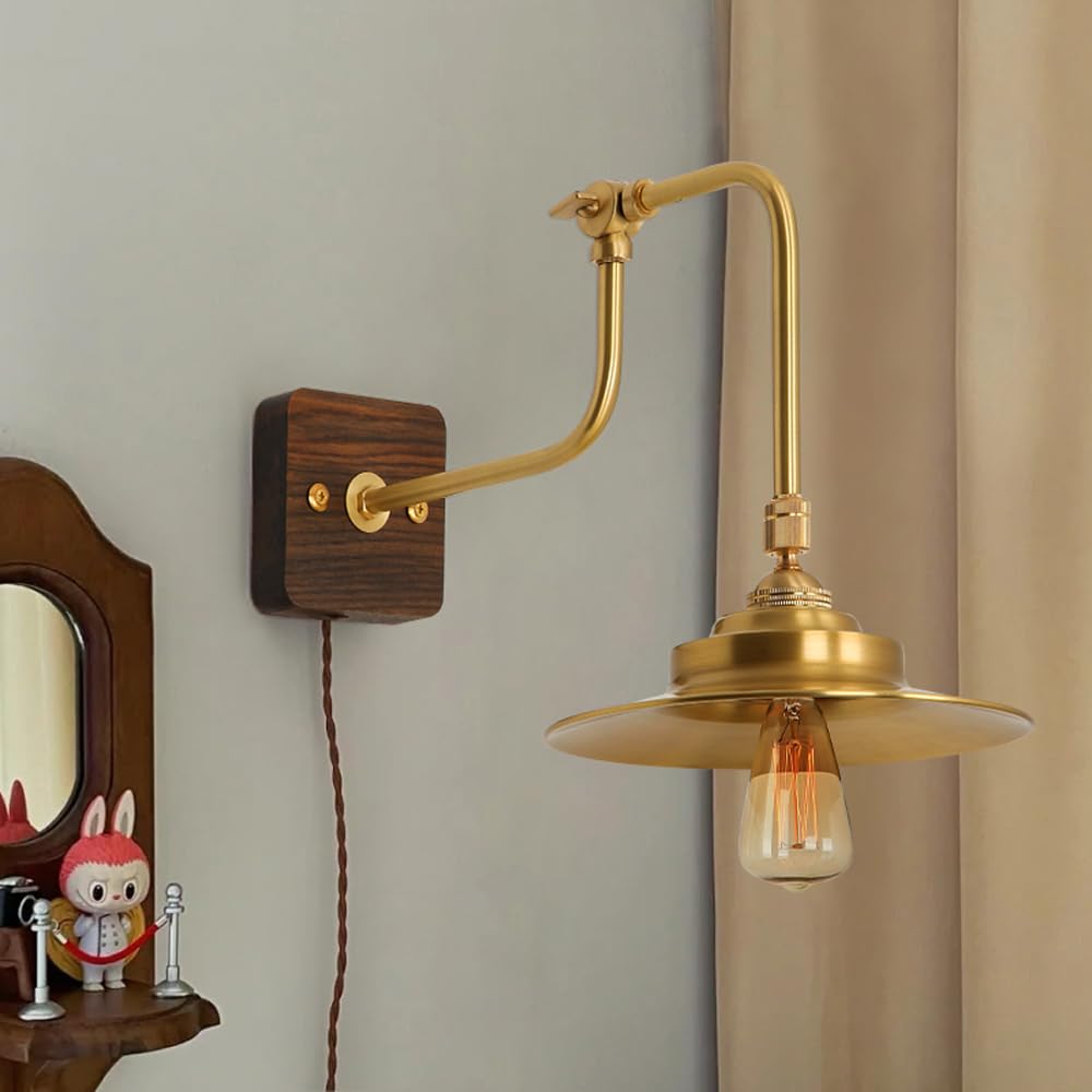 HPTHLY Vintage Swing Arm Wall Light Brass Wall Sconce Adjustable Wood Wall Lamp With Brushed Brass Shade, Rustic Copper Wall Light Fixture For Bedroom Bedsi(Plug In)