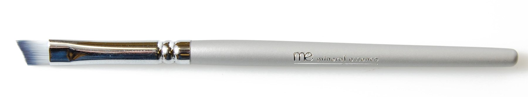 Mineral Essence Angled Eyeshadow Brush 1 piece