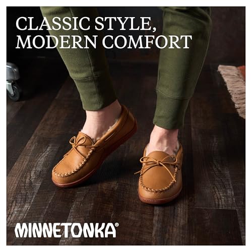 Image of Minnetonka Men's Moosehide Classic Moccasin