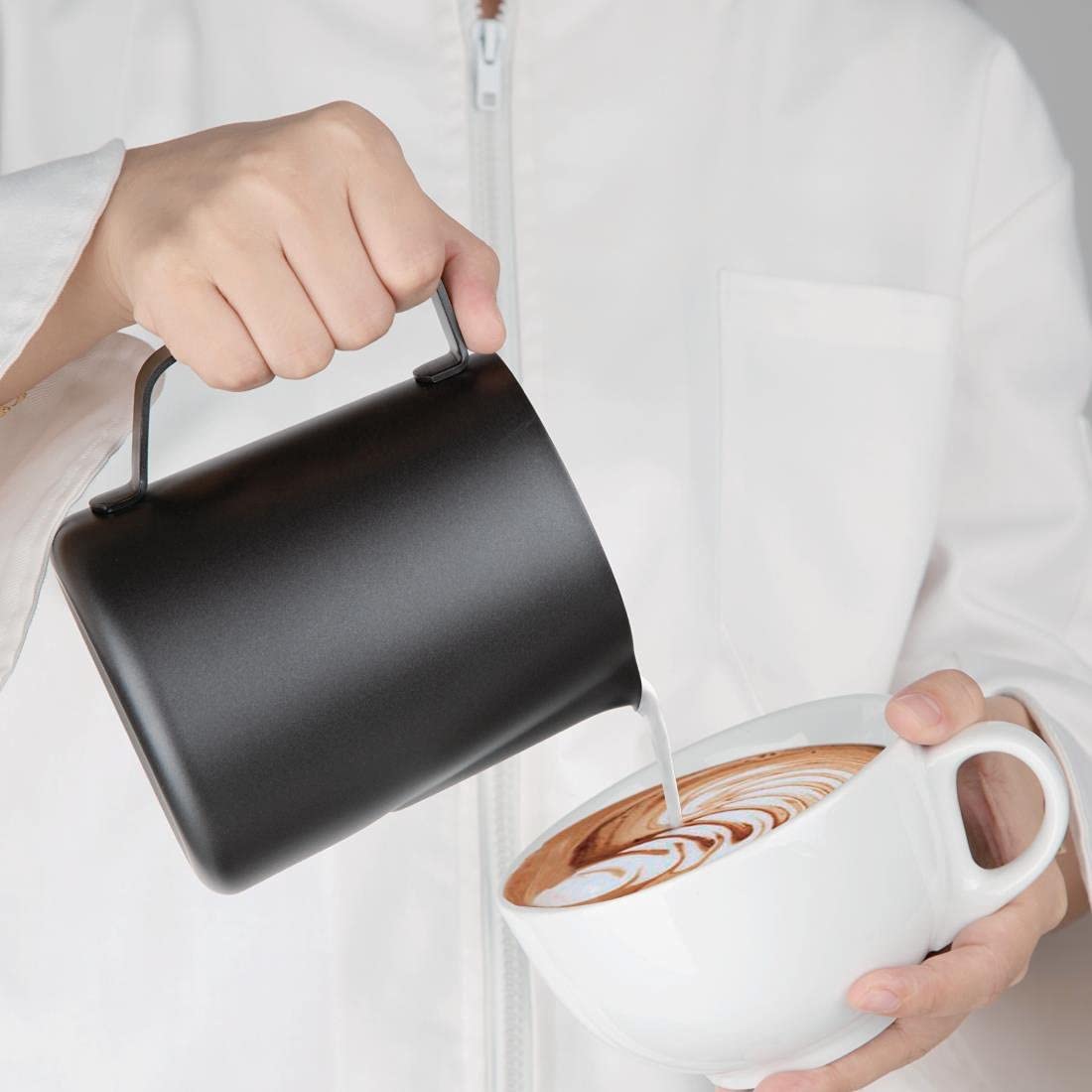 Olympia Milchkännchen, antihaftbeschichtet, 900 ml, Schwarz