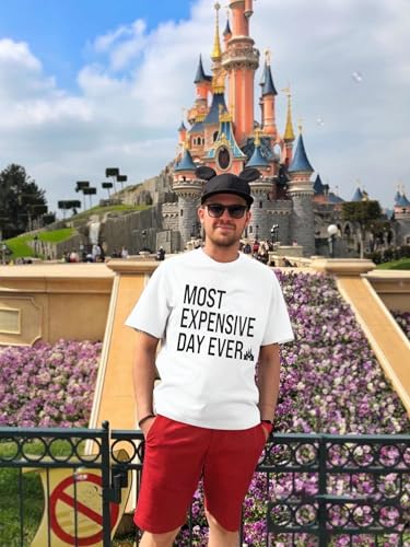 UNIQUEONE Magical Family Vacation Shirts Family Matching Outfits Castle Tees Mom and Dad Couple Outfit T-Shirt3