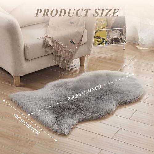 AMFUN Faux Lammfell Schaffell Teppich, Longhair Flauschiger Teppich, Flauschiger Schaffell Lammfell Fellteppich Waschbar, Weicher Fell Carpet für Stühle Sofa Schlafzimmer(Grau, 50 x 80 cm)