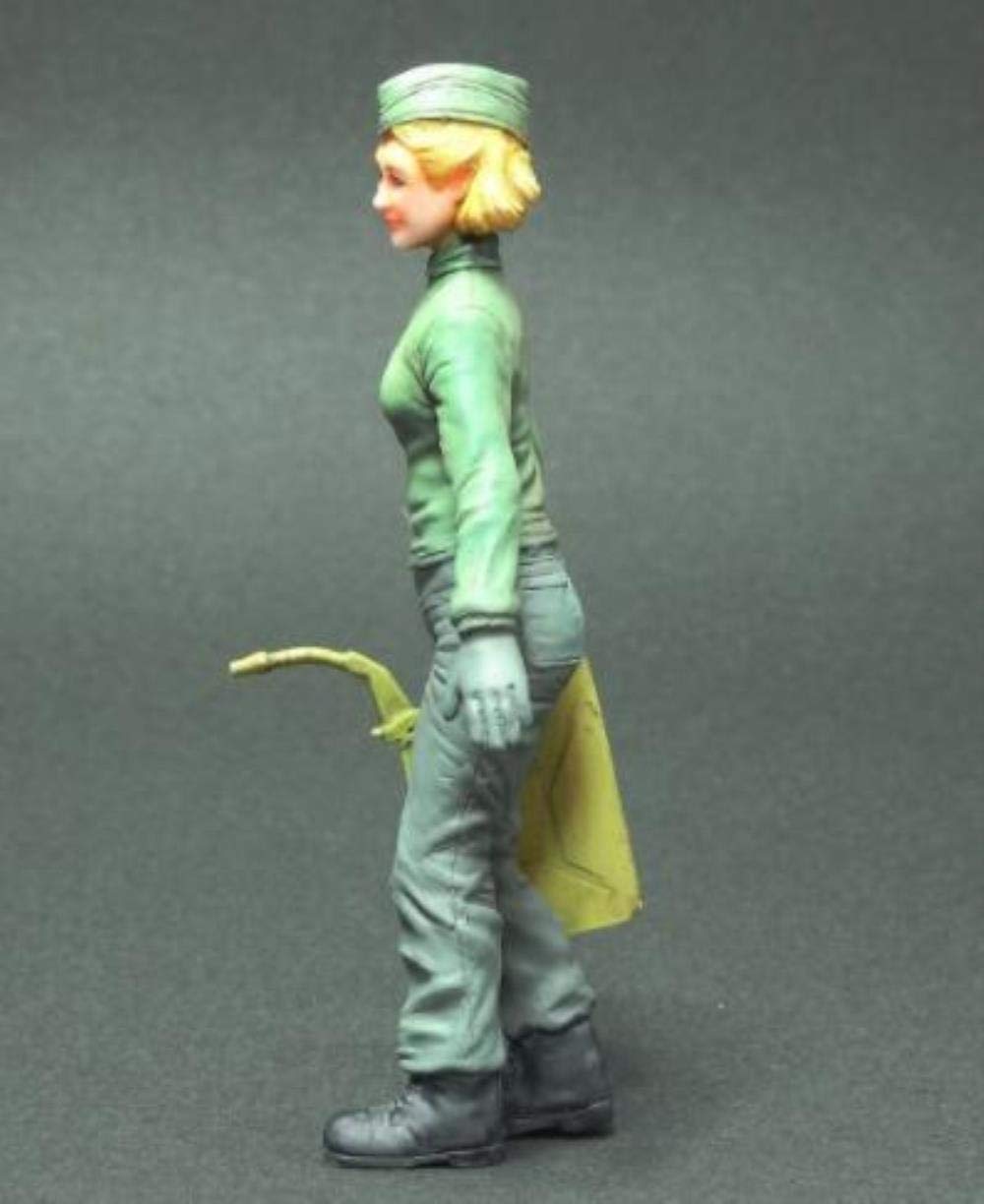 Figurine miniature résine haut de gamme 85mm femme et tambour à huile miniature 1/20 brut