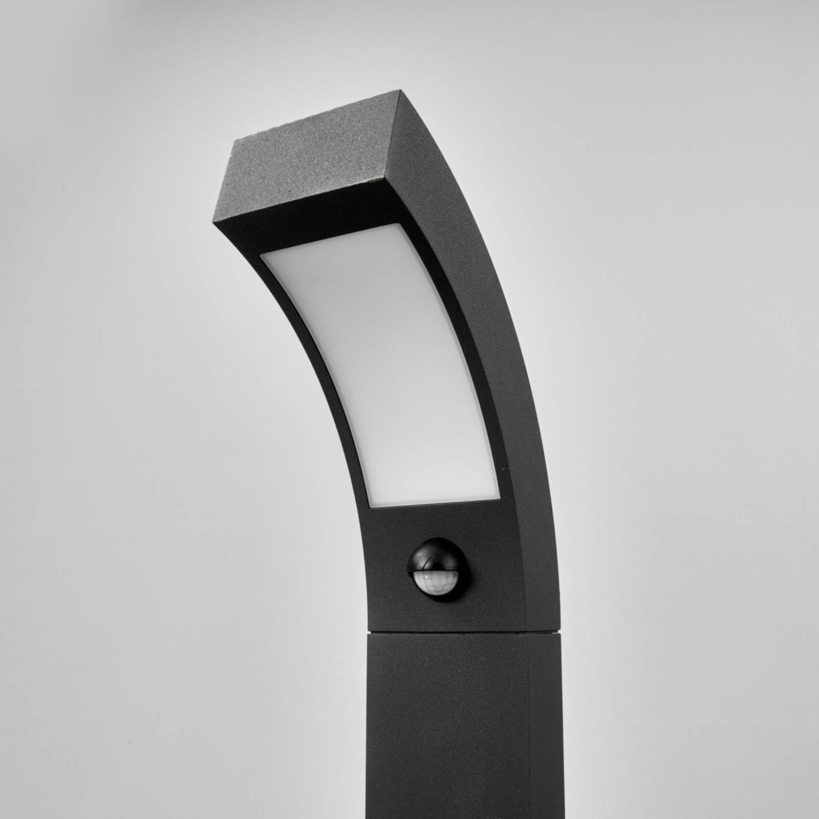 Lucande LED Sockelleuchte mit Bewegungsmelder IP54 60 cm 4,2W