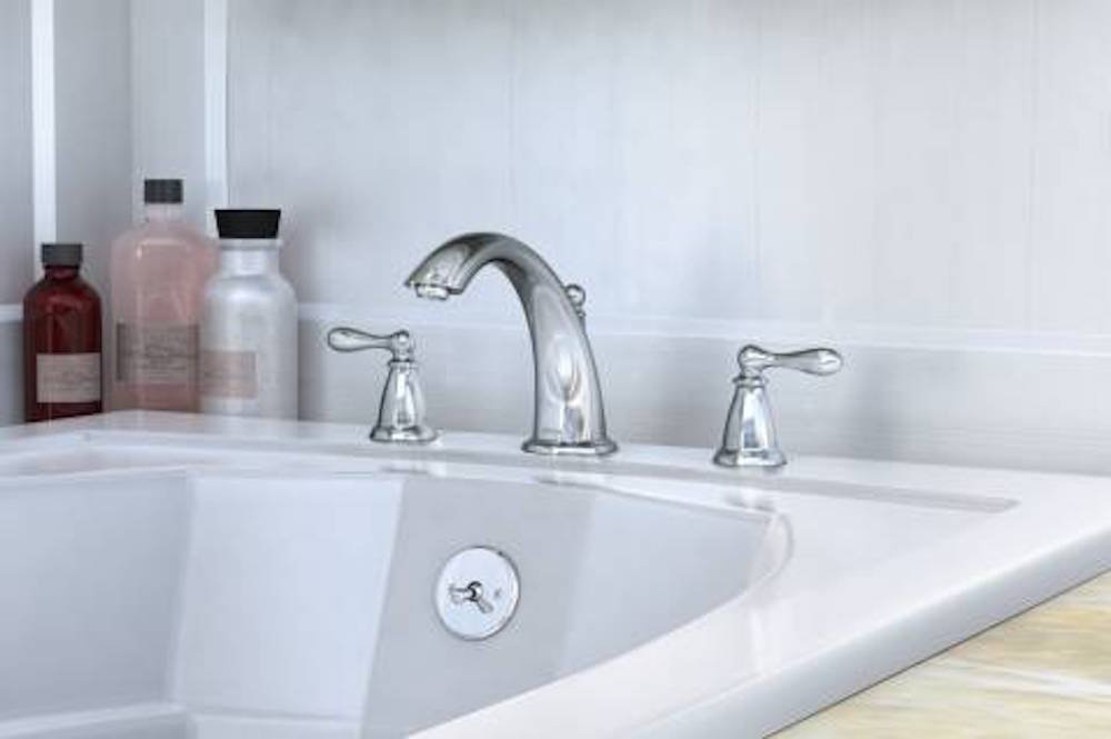 Moen 86440 - Rivestimento per rubinetto da vasca romana, collezione Caldwell, cromato