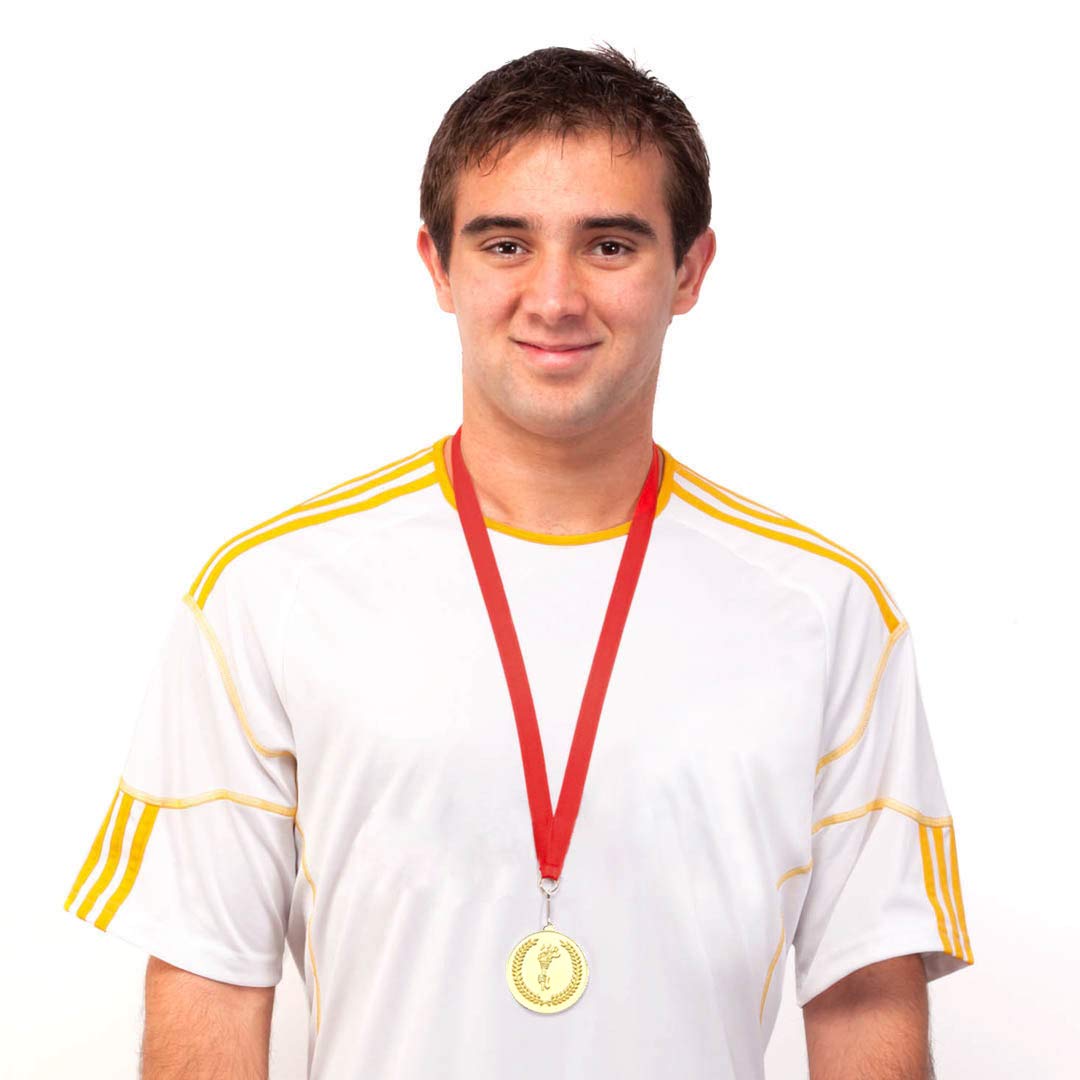 Pack de 30 medallas metálica Color Oro, con Cinta de poliéster en Acabado Rojo. con Cierre mosquetón