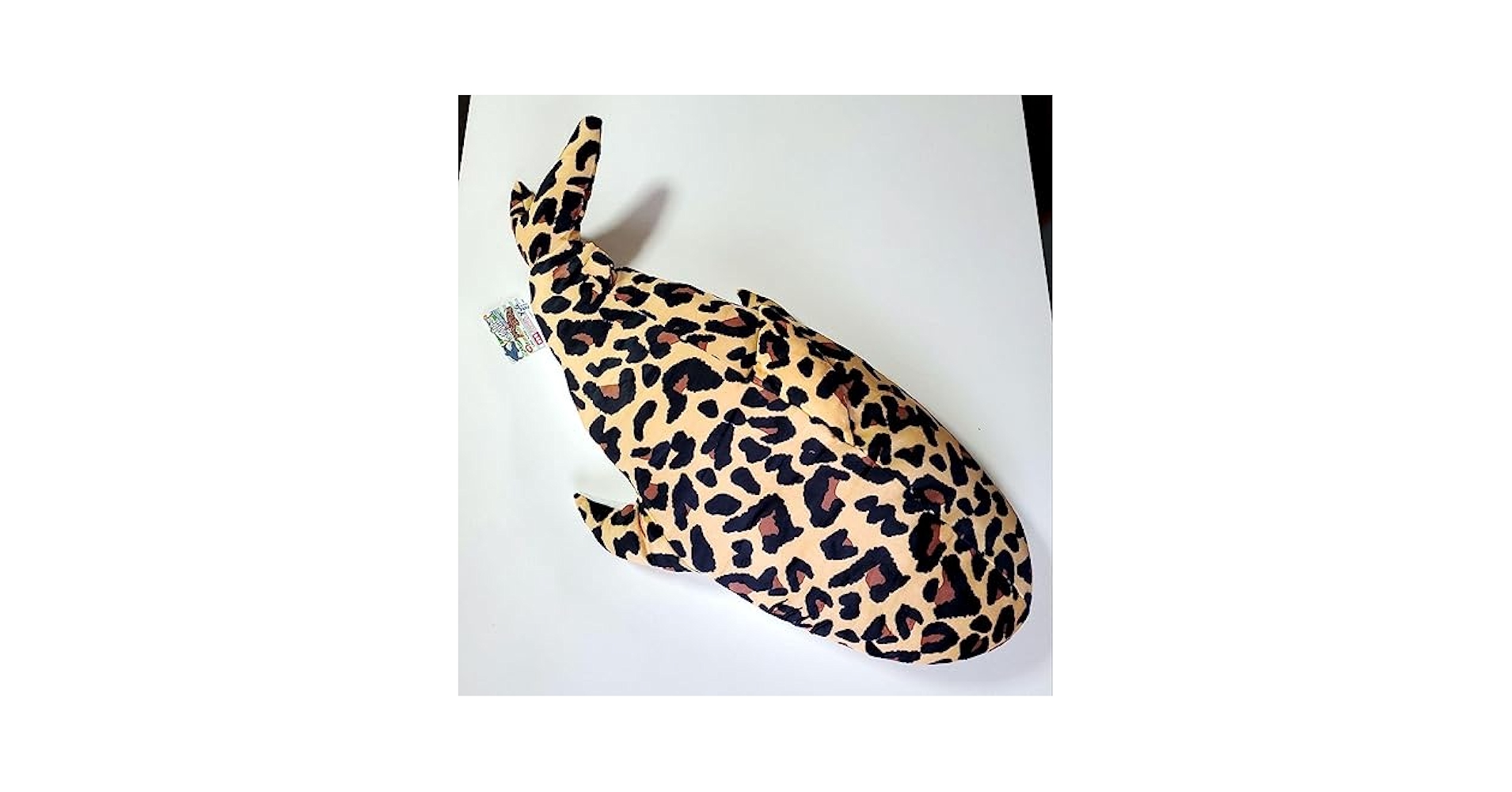 Amazon.co.jp: サメ SUPER BIGぬいぐるみ ヒョウ柄 縦:約80cm 横