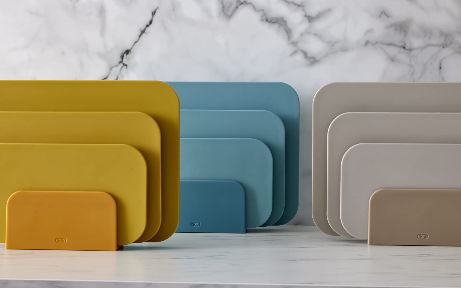 Rosti Chaptima Set de 3 Planches à Découper en Plastique - Lavable au Lave-Vaisselle - avec Support de Rangement, Curry