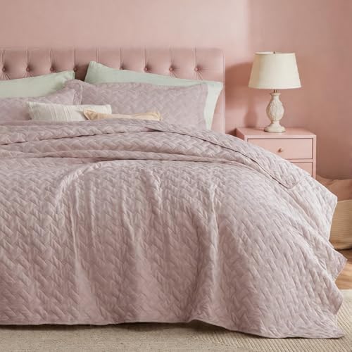 Image of Bedsure Quilts Queen Size - Lightweight Bedspreads Queen Size with Basket Weave Pattern, Soft Quilt Bedding Set, Dusty Rose Comforter Set Coverlet for All Seasons with 2 Pillow Shams (90 inch x 96 inch)