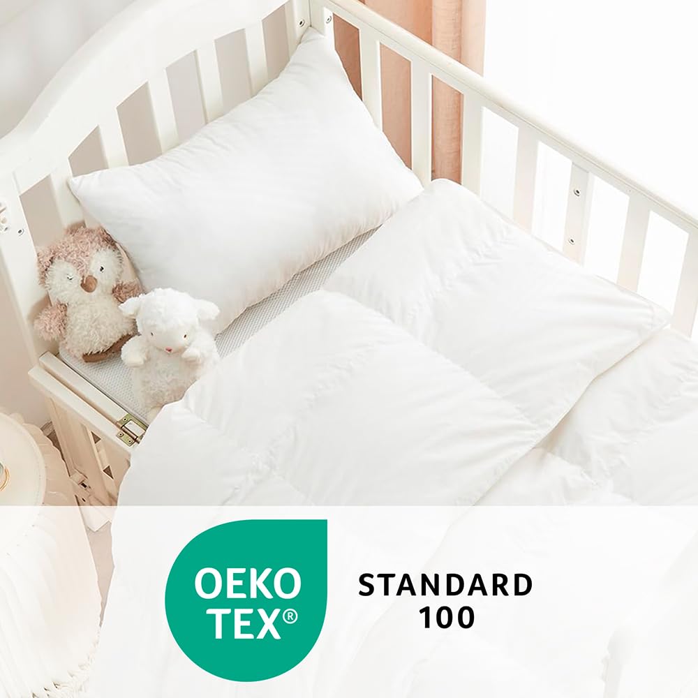 DECASATEXTIL Couette Bébé 100x130 cm | Idéale pour Lit Bébé 60x120 cm | Couette Enfant Blanche 400 GSM | Certifiée Oeko-TEX | Douce et Respirante