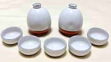 京都清水焼　万歴草魚文 酒器揃 平安春晃作 未使用品 徳利と盃のセット 京都清水焼 万歴草魚文 酒器揃 平安春晃作 未使用品 徳利と盃の