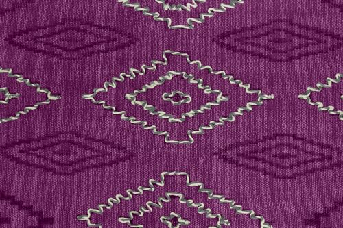 Tapis kilim en coton violet lavable et robuste pour salon dynamique - 6