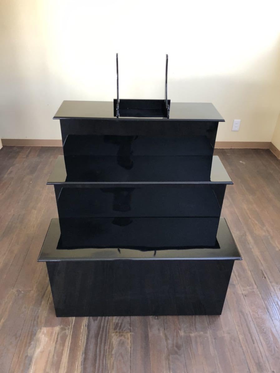 Amazon.co.jp: 黒塗三尺三段写真立付 1台 : ホーム＆キッチン