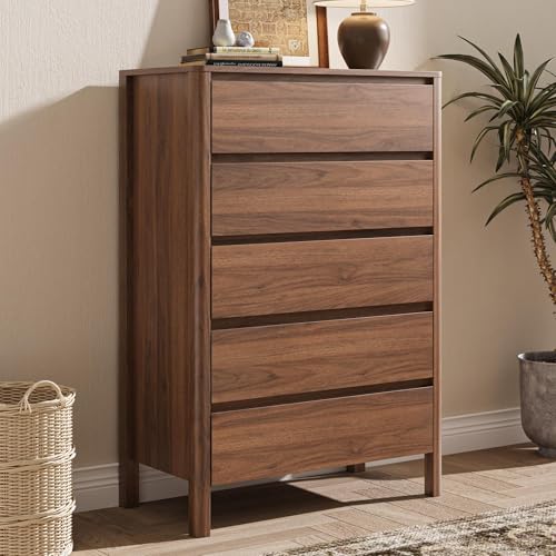 MAISONARIA Walnut 5 Drawer Dresser for Bedroom Modern Tall Dresser with Hidden Handles Space-Saving Wooden Drawer Organizer Living Room or Hallway Vertical Storage Chest of Drawers 45.7 H