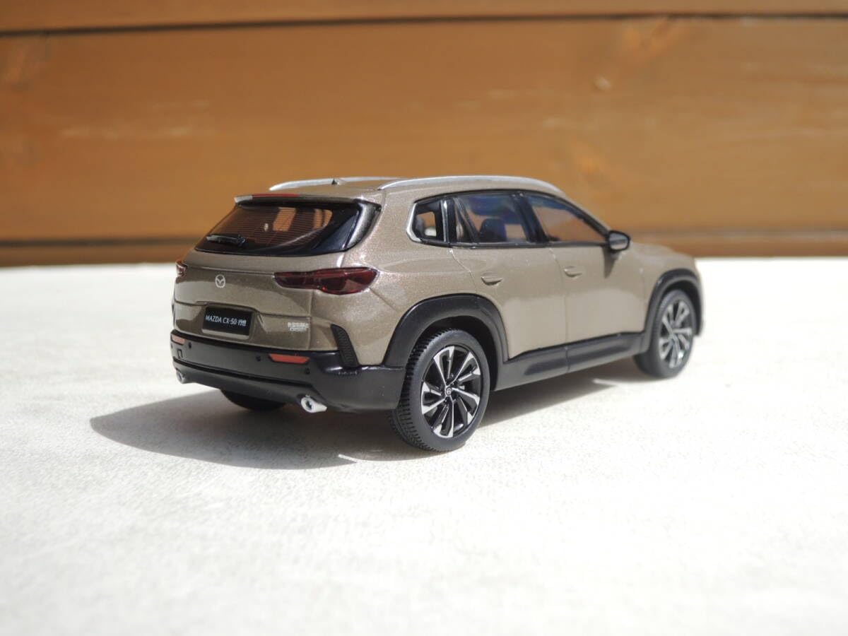 ミニカー 1/18 マツダ CX-50 SUV 2023 サンドカラー Amazon | MAZDA特注 1/18 マツダ CX-50 (ジルコンドサンド) 2023